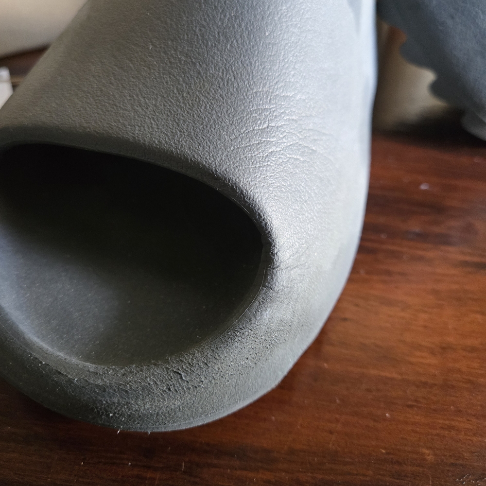 Yeezy Slides Slate Grey - Picture 5 of 5